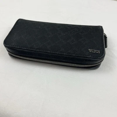 Cartera Tumi Larga con Cremallera Negra Lona/Cuero Cremallera Alrededor Unisex Bolso sin asas Viaje Foto 1 de 4