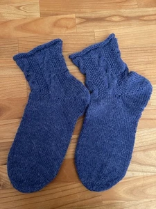 Handgestrickte Socken, Zopfmuster, blau, Gr. 38 - Bild 1 von 2