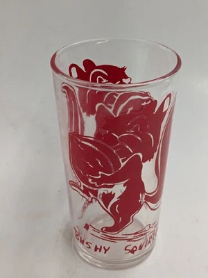 Vaso de vaso de ardilla tupida mantequilla de maní plato azul vintage de los años 50 Foto 1 de 4