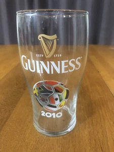 GUINNESS BEER 2010 WORLD CUP SOCCER FIFA FOOTBALL COLLECTIBLE PINT GLASS CUP - Picture 1 of 9