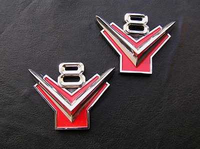 V8 PAIR Metal Car Emblems Badges *NEW!* fits Ford Customline Mainline Fairlane Foto 1 de 4