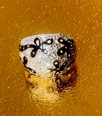 NUEVO ANILLO TOPACIO CON ESMALTE BLANCO Y NEGRO PLATA DE LEY CHAPADO EN RODIO TALLA 9 Foto 1 de 4