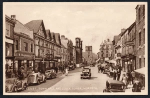 Postcard Morpeth Northumberland motor cars Woolworth store Clock Tower message - Foto 1 di 2