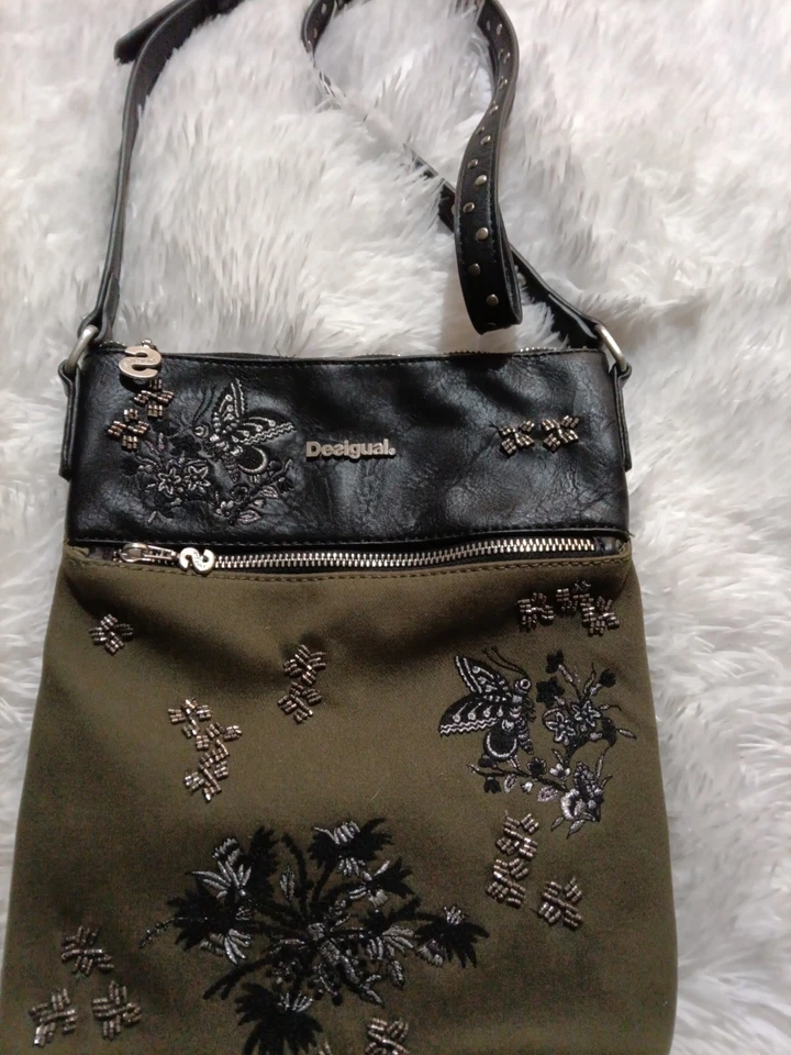 Cartera bandolera Desigual Foto 1 de 4