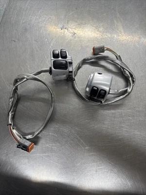 2004 Harley Davidson V стержень руль переключатель корпус пара б/у - Изображение 1 из 4