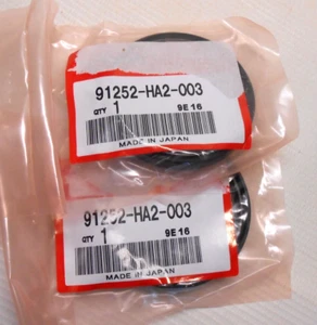 Honda ATV Rear Axle Oil Seal 91252-HA2-003 TRX300 TRX450 TRX250R ATV Quad (A1) - Picture 1 of 2