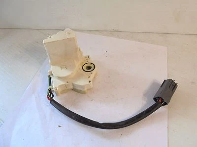  MAZDA 626 CERRADURA PUERTA ACTUADOR PESTILLO DELANTERO DERECHO NUEVO Foto 1 de 4