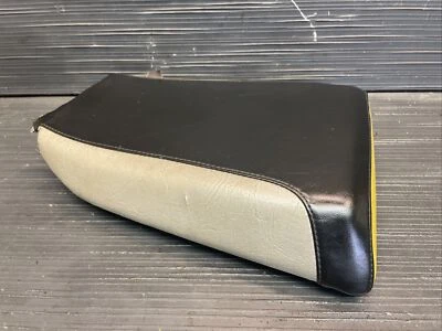 Kawasaki Ninja ZX7R 2000 asiento trasero, asiento del pasajero roto #1115234 Foto 1 de 4