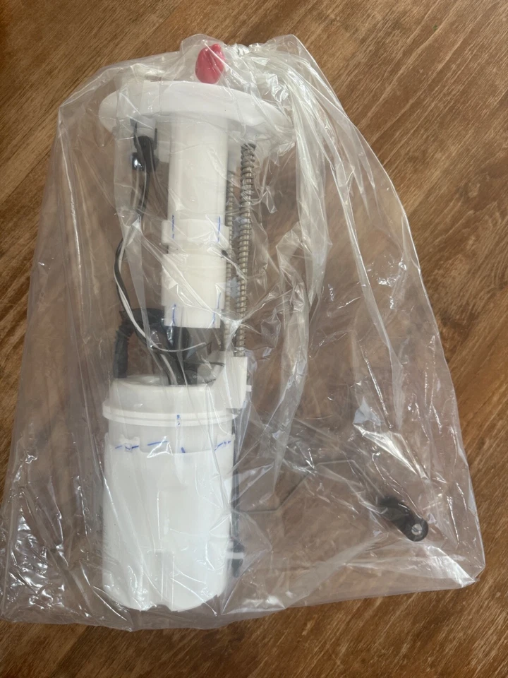 Fuel pump assembly 2018 Nissan NV3500- 17040-9JJ0B - Image 1 of 1