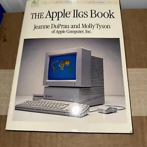 The Apple IIGS Book Jeanne DuPrau & Molly Tyson 1986 Very Rare Apple Manual - Foto 1 di 12