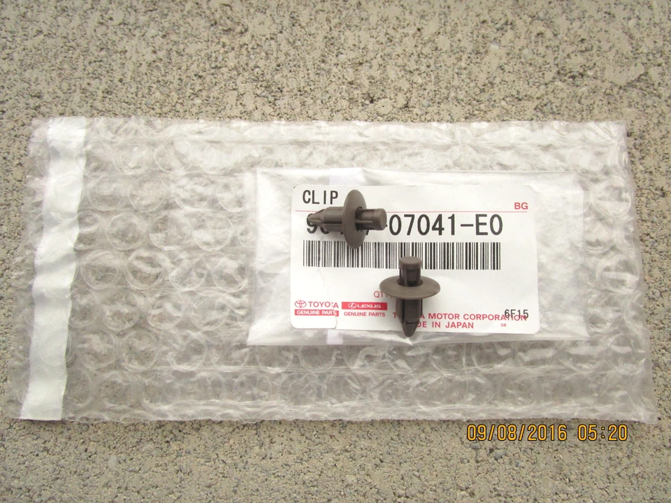 93 - 98 TOYOTA T100 SR5 JUEGO DE 2 INSTRUMENTOS CUBIERTA INFERIOR PANEL CLIP OEM NUEVO Foto 1 de 1