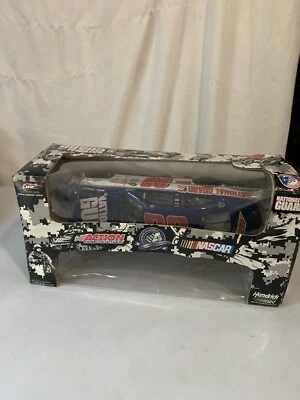 Guardia Nacional Dale Ernhardt Jr. 2010 Impala escala 1:24 Foto 1 de 4