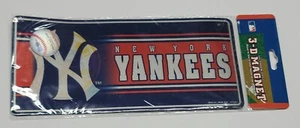 MLB 3-D Holographic Locker Magnet New York Yankees Logo 7 3/4 x 3 1/2 in - Picture 1 of 4