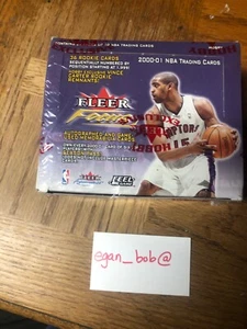 Scatola da basket Fleer Focus 2000-01 Vince Carter ROOKIE resti, auto, esordienti - Foto 1 di 5