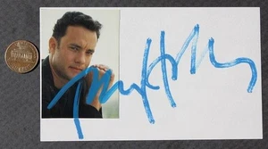 Cartolina fotografica autografata firmata Hollywood Legend premio Oscar Tom Hanks MOLTO BELLA - - Foto 1 di 1
