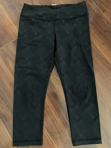 ivivva lululemon Girl Leggings Capri Black Puzzle Piece Pattern Size 10 EUC - Picture 1 of 5
