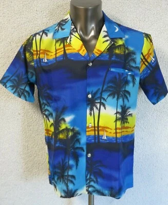 VTG SHORELINE Hawaii Shirt Short Sleeve Button Front Size M Polyester Style 500 - Image 1 of 4