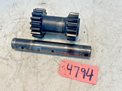 1959 International Farmall 560 Tractor Transmission Idler Gear & Shaft 369103R1 - Image 1 of 4