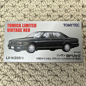 TomyTec Tomica Limited Vintage Neo 1/64 LV-N265a Nissan Cedric V30 Gran Turismo 