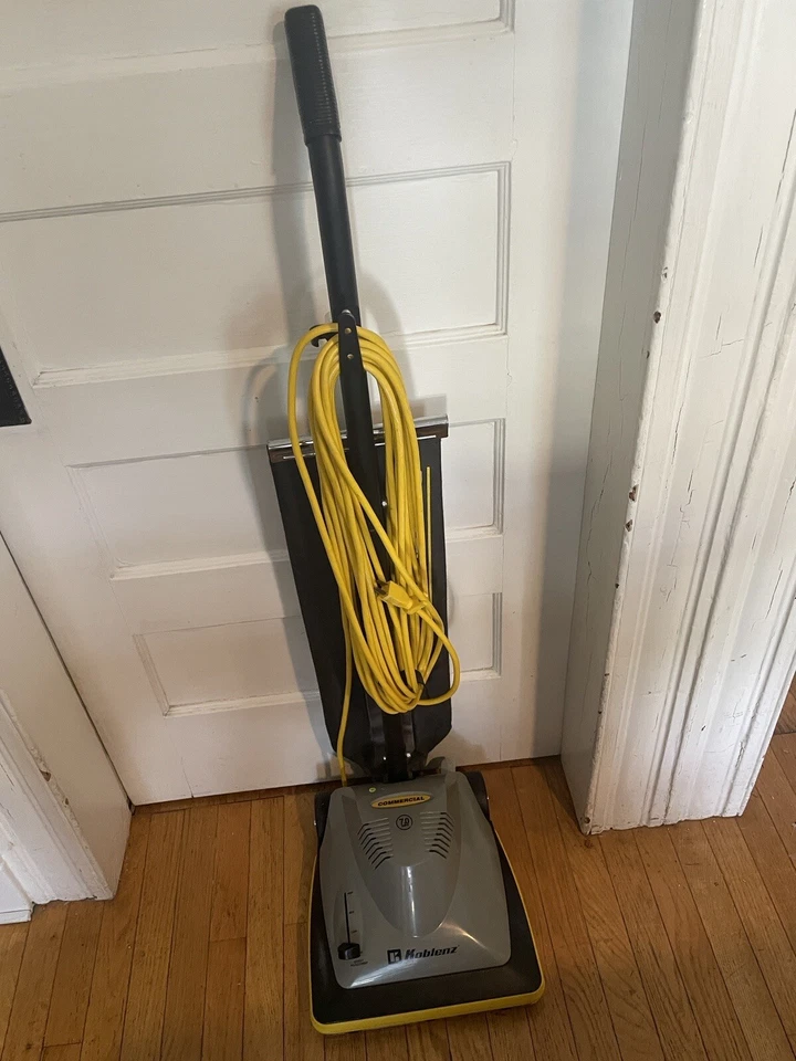 Aspirador de pó vertical comercial Koblenz U-80 Endurance perfeito usado ver fotos - Imagem 1 de 4