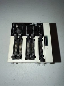 Controlador Mitsubishi FX3UC-64MT/DSS FX2NC-16EX-DS FX2NC-CNV-IF usado - Imagen 1 de 2