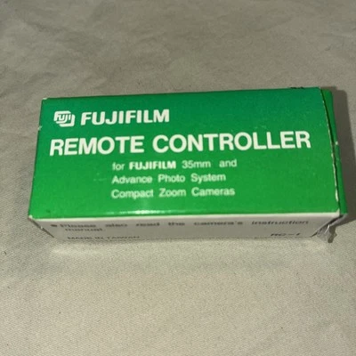 Fujifilm Wireless Remote Controller RC-1 for 35mm and APS Cameras - Image 1 of 3