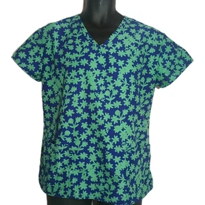  Scrubfinity BasicX Scrub Top Blue With Green Leaves Clovers Women's Size Med  - Picture 1 of 4