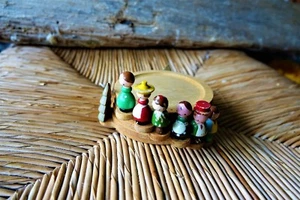 Made in Italy 1950's Wooden Hand Painted Small People Coasters  - Picture 1 of 3