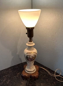 Vintage Procelin Milk Glass Table Lamp Courting Couple Brass Socket Wood Base - Picture 1 of 15