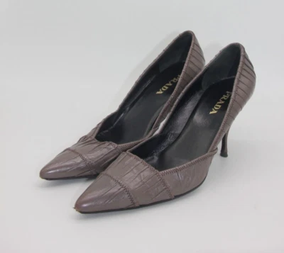 Prada Plisado Vero Cuoio Italia Mujer Punta Gris Marrón Tacones Talla 38/7 Foto 1 de 4