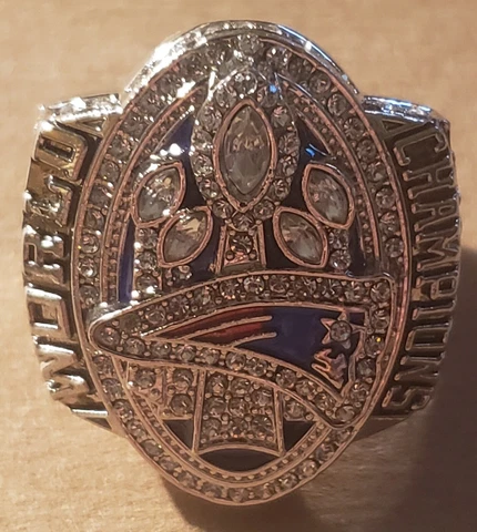 NEW ENGLAND PATRIOTS  TOM BRADY SUPER BOWL LI MVP WORLD CHAMPIONS RING Cover