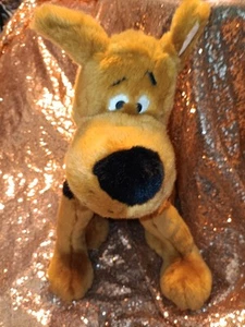 Macys SCOOBY DOO PLUSH 16” Christmas Holiday Hanna Barbera Warner Bros No Hat - Picture 1 of 8
