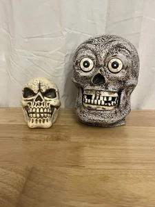 Vintage Halloween Deko Requisiten Totenköpfe - Bild 1 von 8