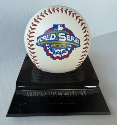 2001 World Series Diamondbacks vs Yankees Souvenir Collectible Baseball - Image 1 of 4