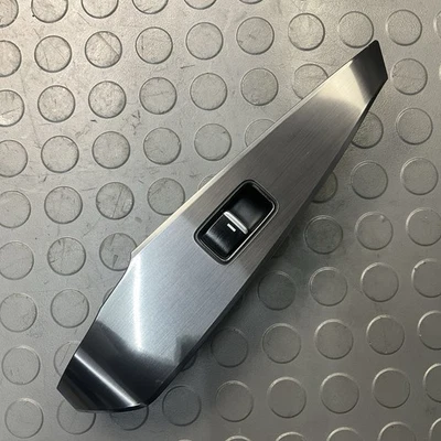 Interruptor de control de ventana lateral del pasajero trasero derecho Mazda 6 2014-2017 OEM Foto 1 de 4