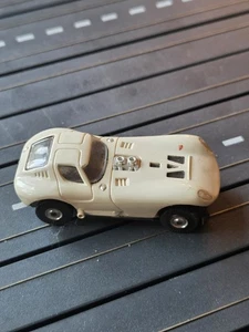 Coche Aurora Tjet SLot blanco galón con chasis en funcionamiento  - Imagen 1 de 3