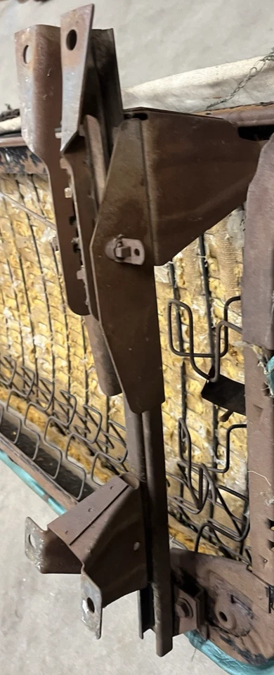 Par original de orugas de asiento de banco para camioneta Chevy Chevrolet/GMC 1967 1968 Foto 1 de 3