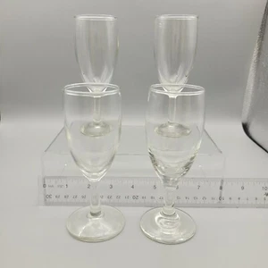 Set vintage di 4 occhiali Cordial Port alti 5 1/2" stelo 2 oz - Foto 1 di 8