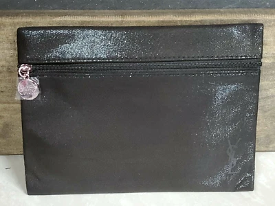 YSL ~ Pequeña Bolsa de Cosméticos de Maquillaje Negro Brillante / Tirador de Cremallera de Opio Foto 1 de 4