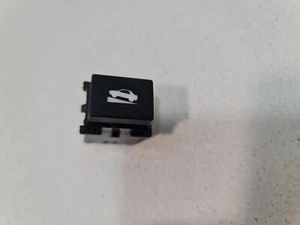 ⭐⭐⭐ORIGINAL 2018 SUBARU HILL ASSISTANCE SWITCH CONTROL PA66-GF33 - Picture 1 of 5