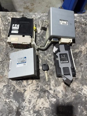 Juego de llaves Scion FR-S motor computadora ECU DME Toyota GT 86 BRZ 102 k millas tracción trasera 2,0 Foto 1 de 4