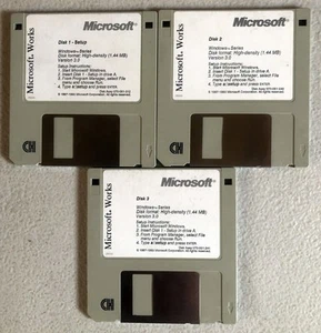 Microsoft Works 3.0 Original Set of 3 x 3.5" Install Floppy Disks - Tested - Picture 1 of 5