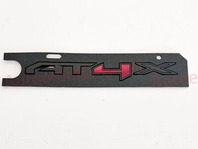 Insignia emblemas AT4X 2023-2024 GMC Canyon AT4X puerta trasera negra mate 1 pieza Foto 1 de 2