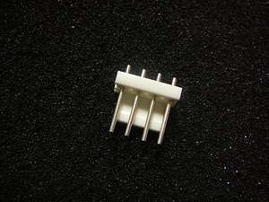 640388-4 AMP CONECTOR CABEZAL VERTICAL 4-POS ESTAÑO .156 **NUEVO** - Imagen 1 de 1