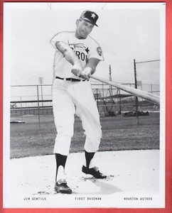 1965 HOUSTON ASTROS 8 X 10 TEAM ISSUE GLOSSY JIM GENTILE - Picture 1 of 2