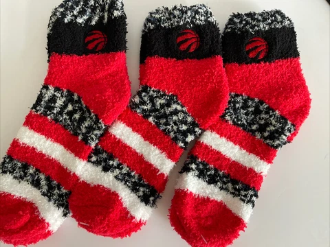 3 PAIR SET! Toronto Raptors FBF Women’s Cozy Fuzzy Sleep Socks. OSFM (B1) Cover