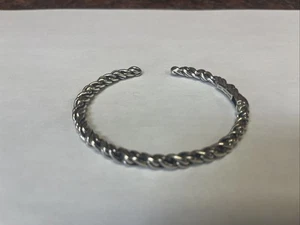 JAI John Hardy Sterling Silver Carved Floral Hinged Cuff Bracelet K33 - Picture 1 of 8