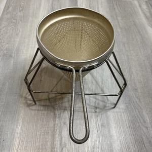 Vintage Aluminum Cone Sieve Strainer with Stand Jelly Juicing Canning Strainer - Bild 1 von 12