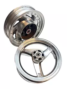 Juego de ruedas delanteras y traseras Suzuki MARAUDER VZ 800 1997 - 2004 5411148E0112R - Imagen 1 de 24