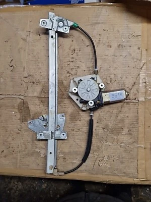 Volvo V40 Eatate 1999-2004 motor y mecanismo ventana delantera lado del pasajero Foto 1 de 4